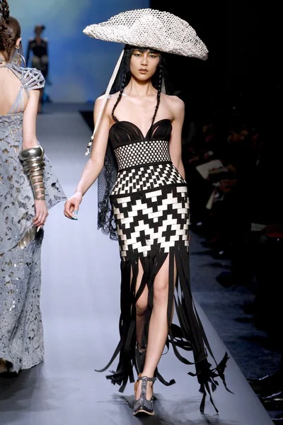 Look 26